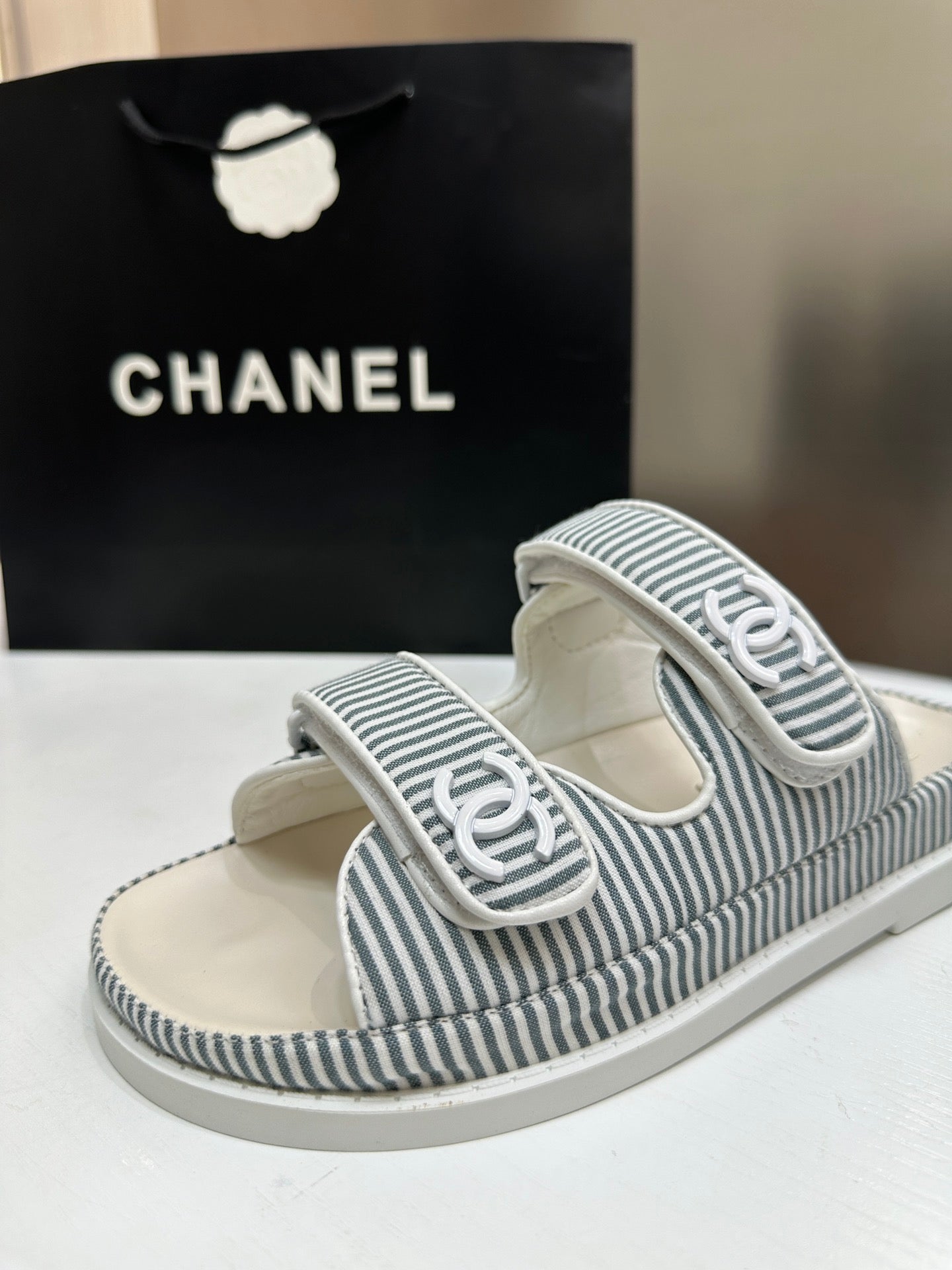 145RC1Z Popular sandals