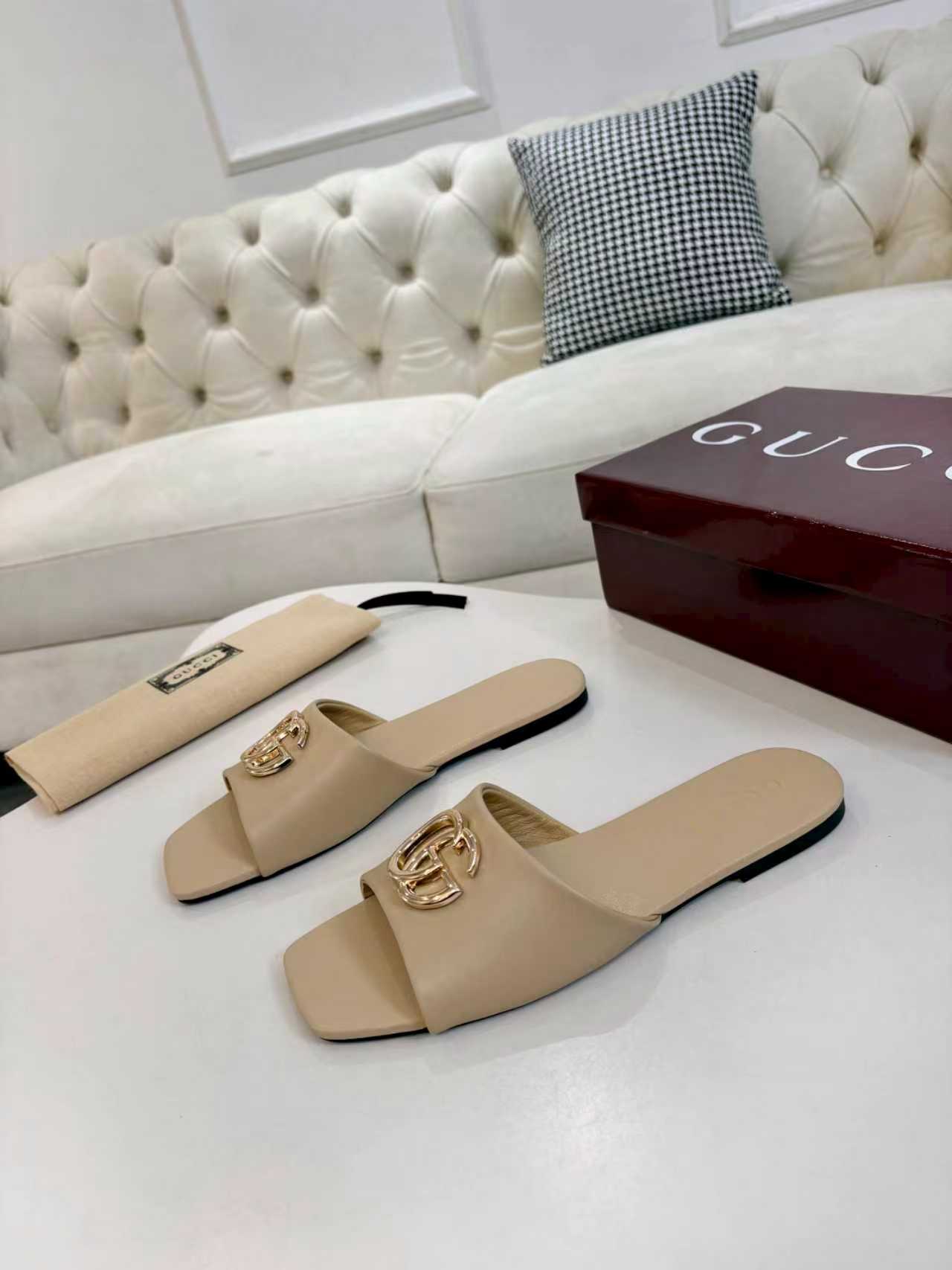 Z2P36B42 Popular high-quality leather Shoes