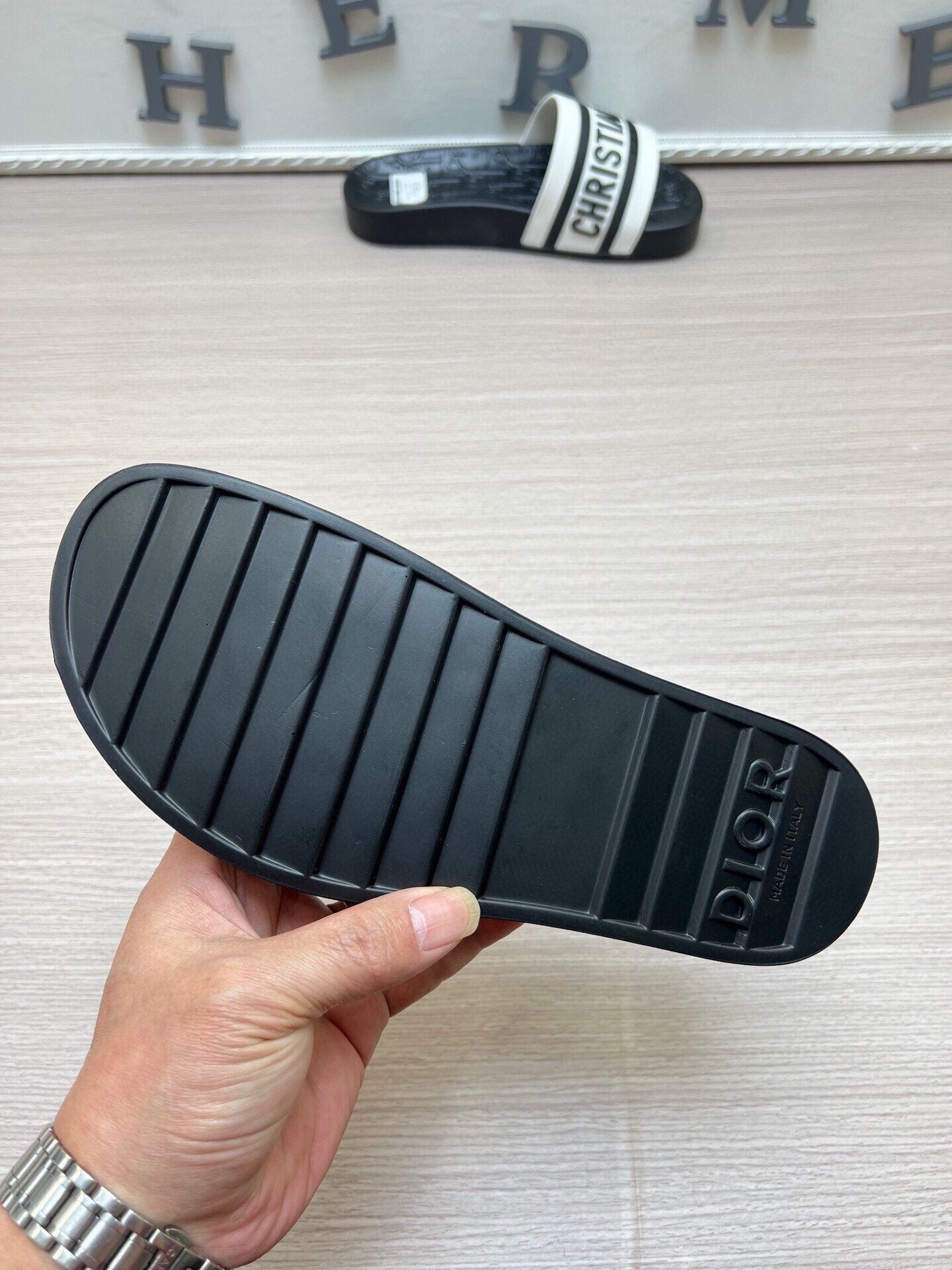 5LD212Z Popular Slippers