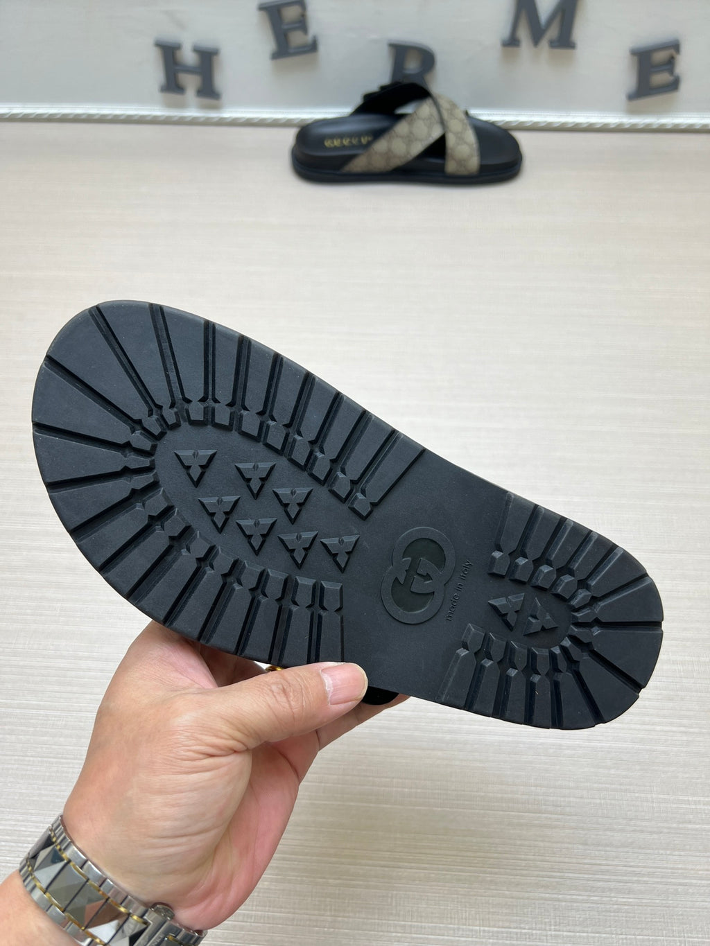 54B90Z Popular slippers