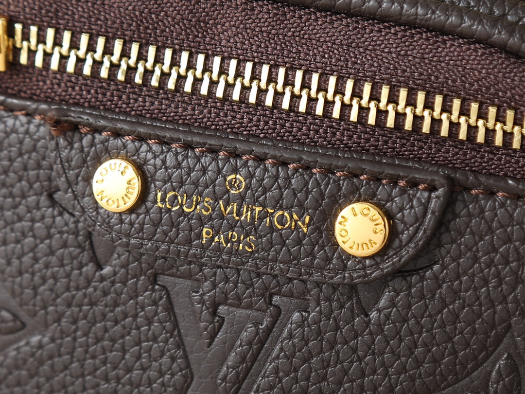146PE71B Popular leather bag