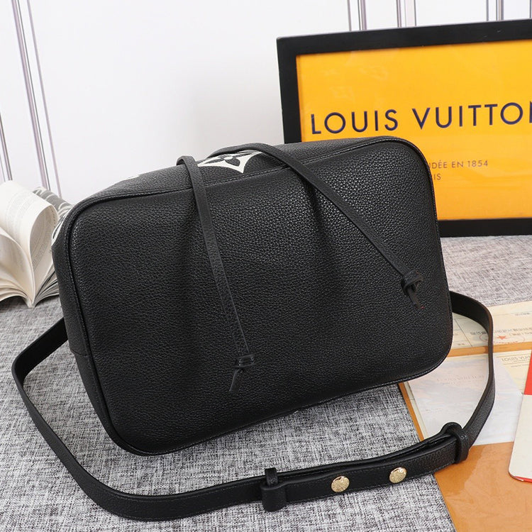 2E04B Popular leather bag 