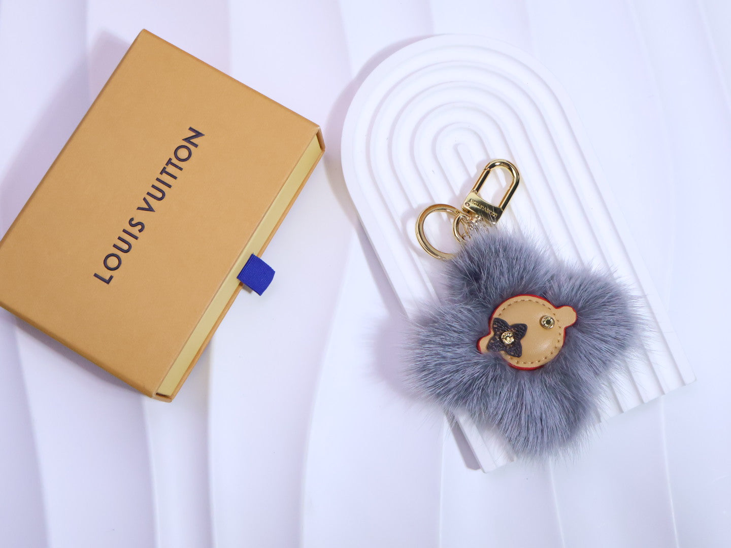 35QE26A Popular bag 's charms accessories