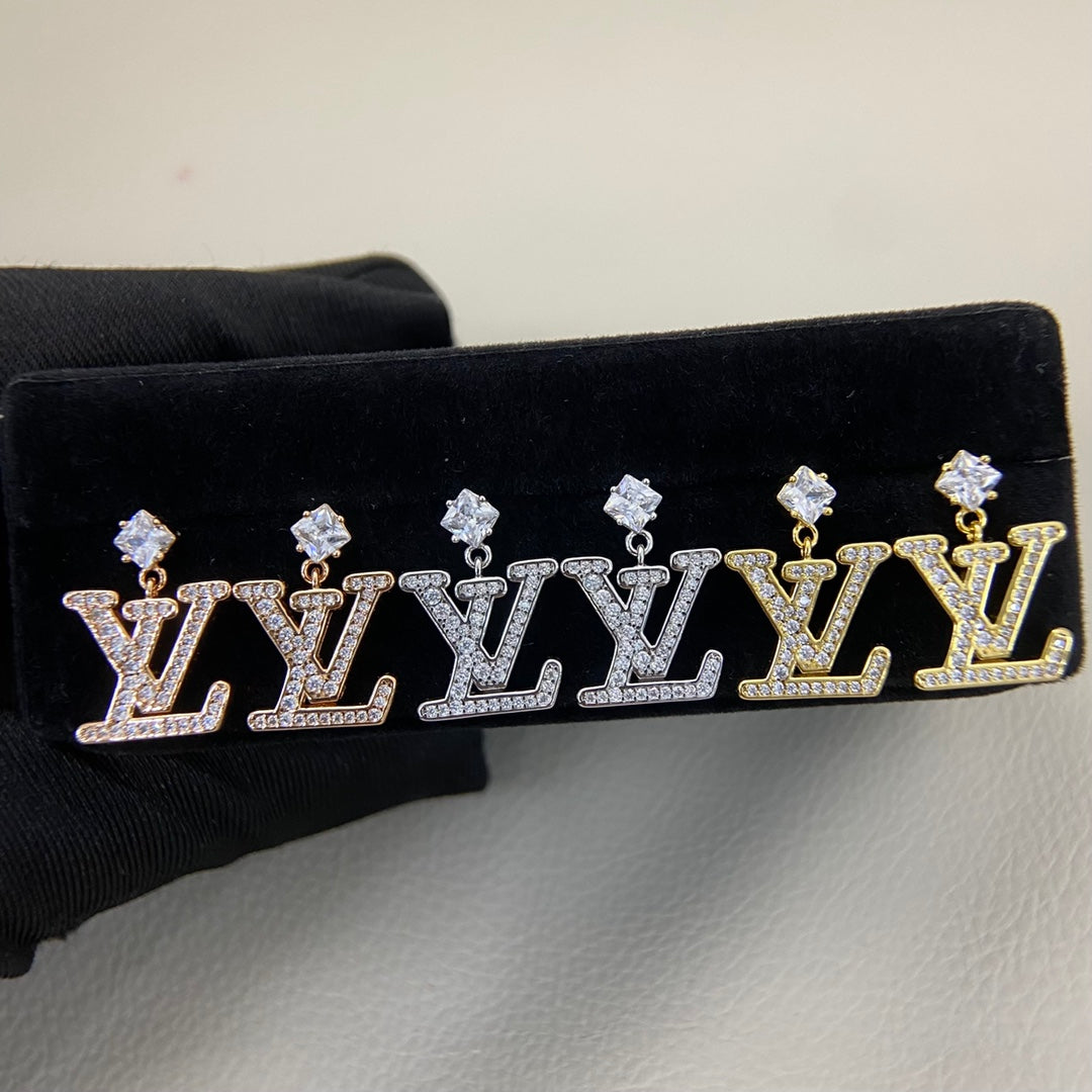 55ZE17E Popular Earrings
