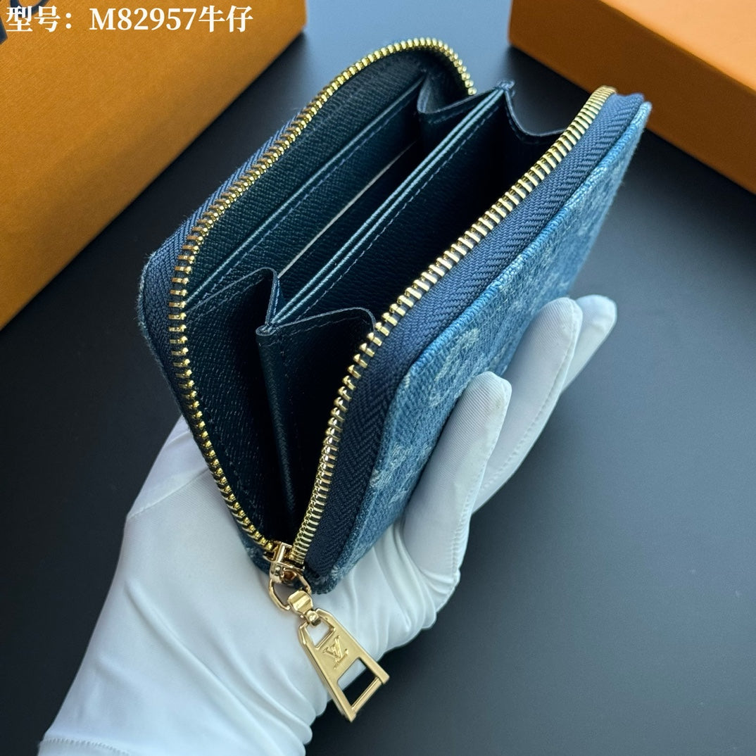 B1R56E3 Popular denim wallet ( with full packaging )