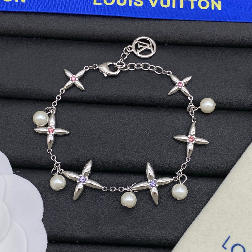X1N36E11X Popular  Necklaces . Bracelet