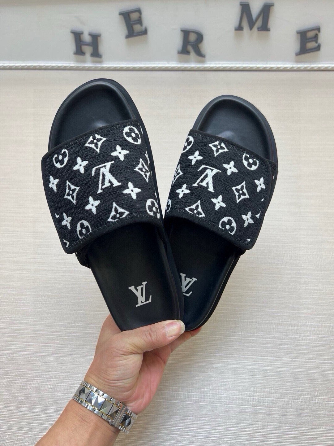 5QE4Z Popular Slippers