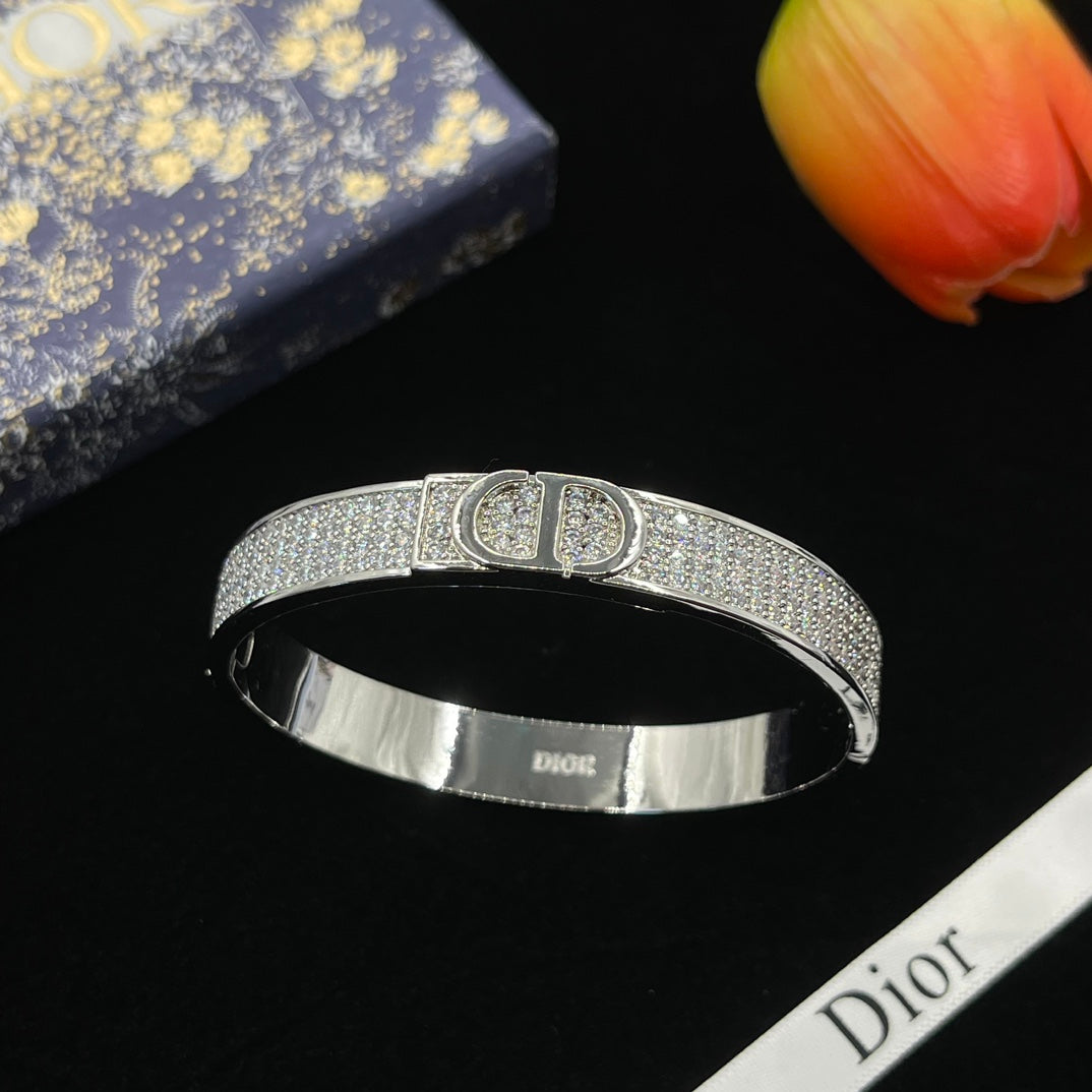 14D673K  Popular Bracelets