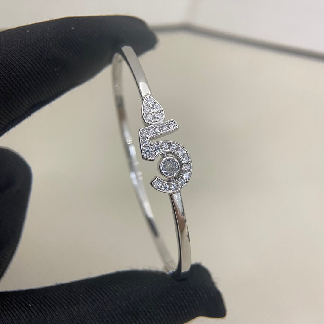 55QC38K  Popular Bracelets