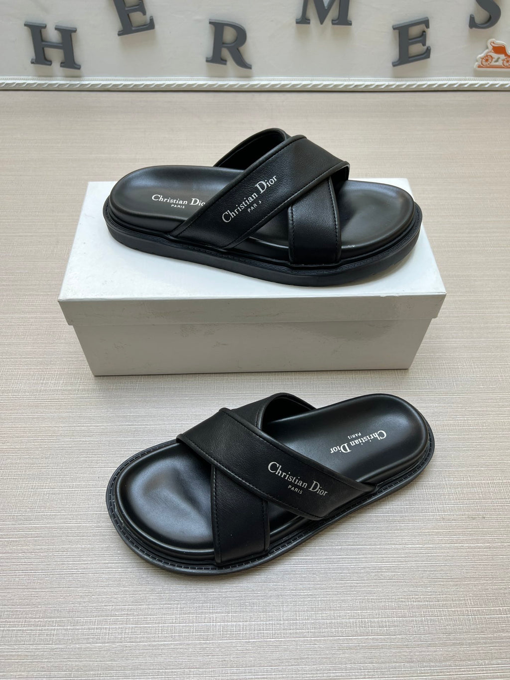 54D115Z Popular slippers