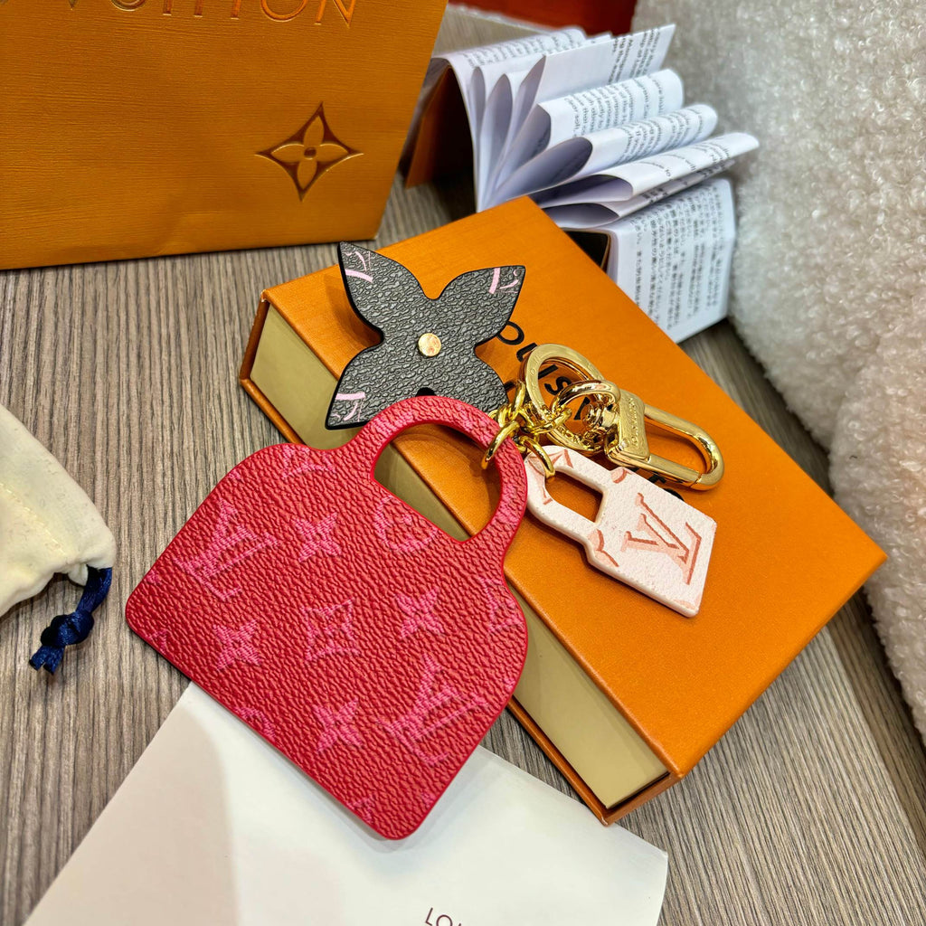 35ZE33A Popular bag 's charms accessories