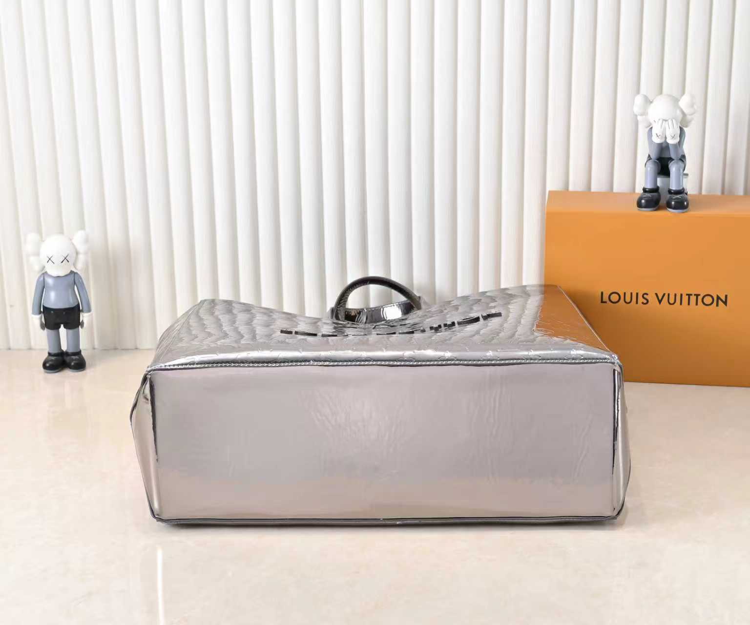 146PE82B Popular leather bag