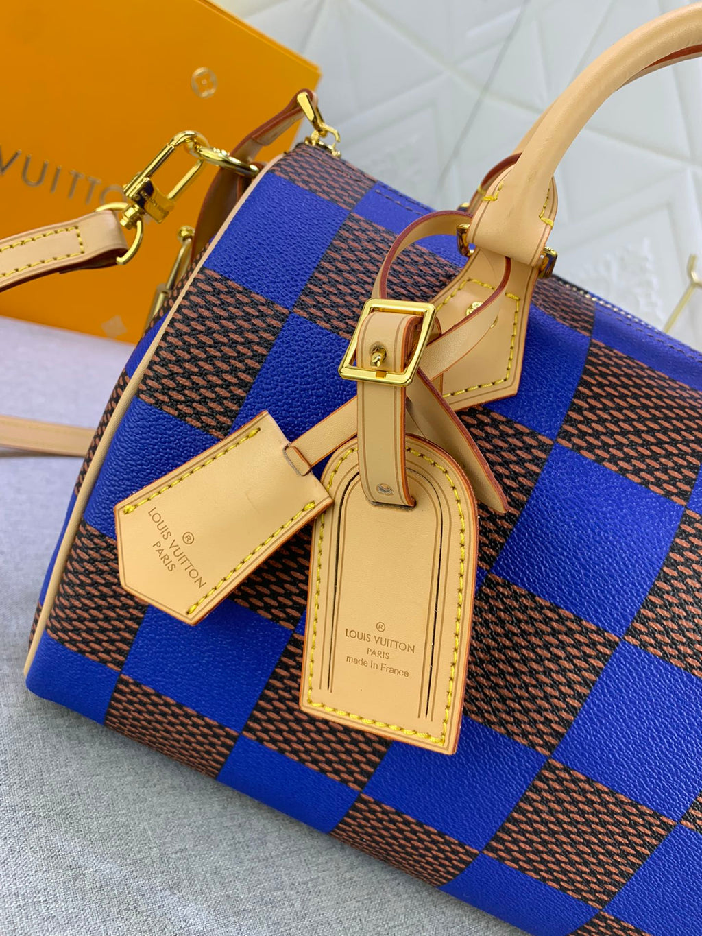 2XE269B Popular  leather bag 