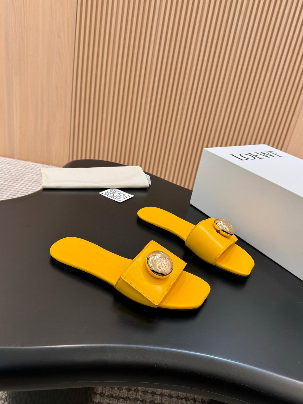 Z2X66V19 Popular high-quality leather Shoes