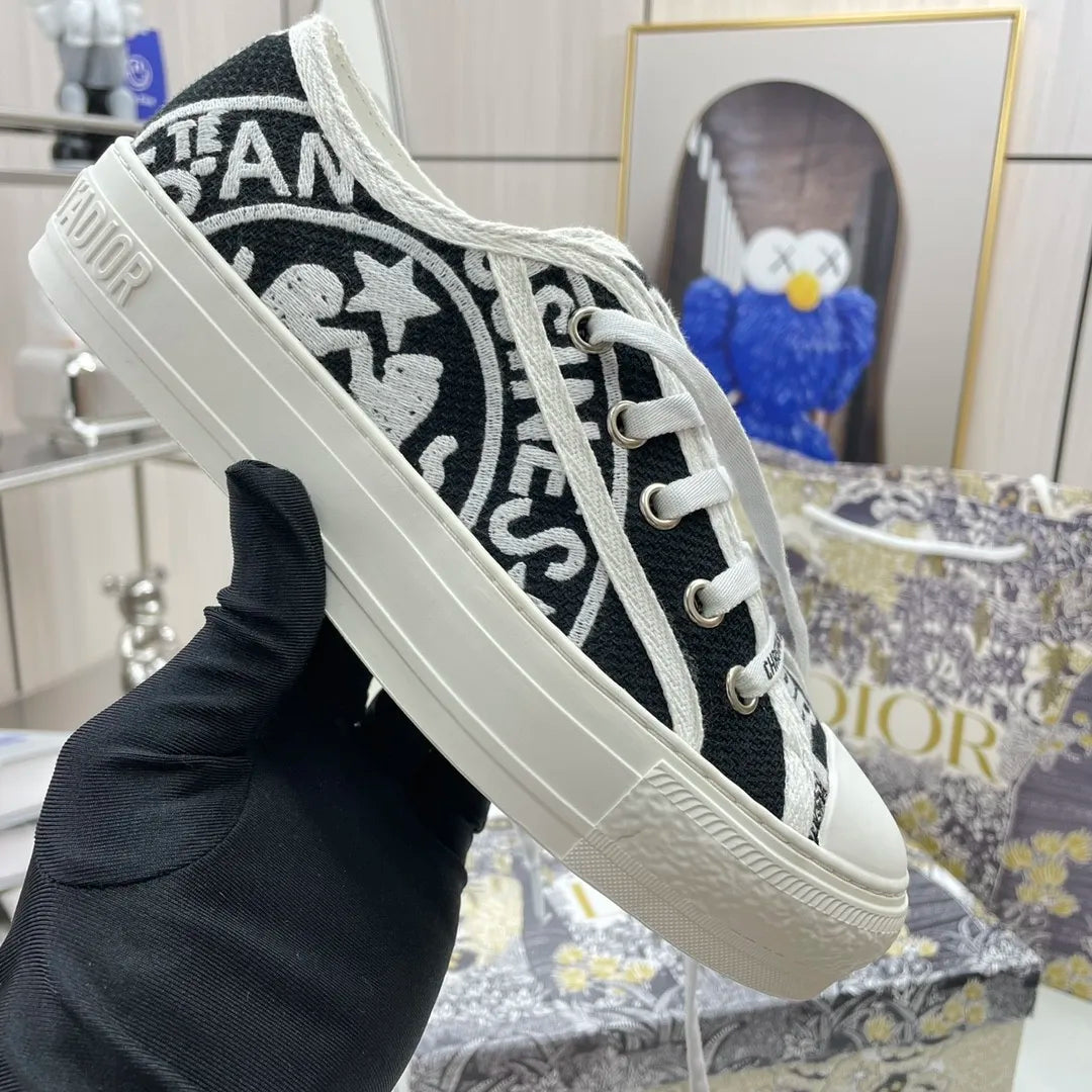 1XD66Z Popular shoes