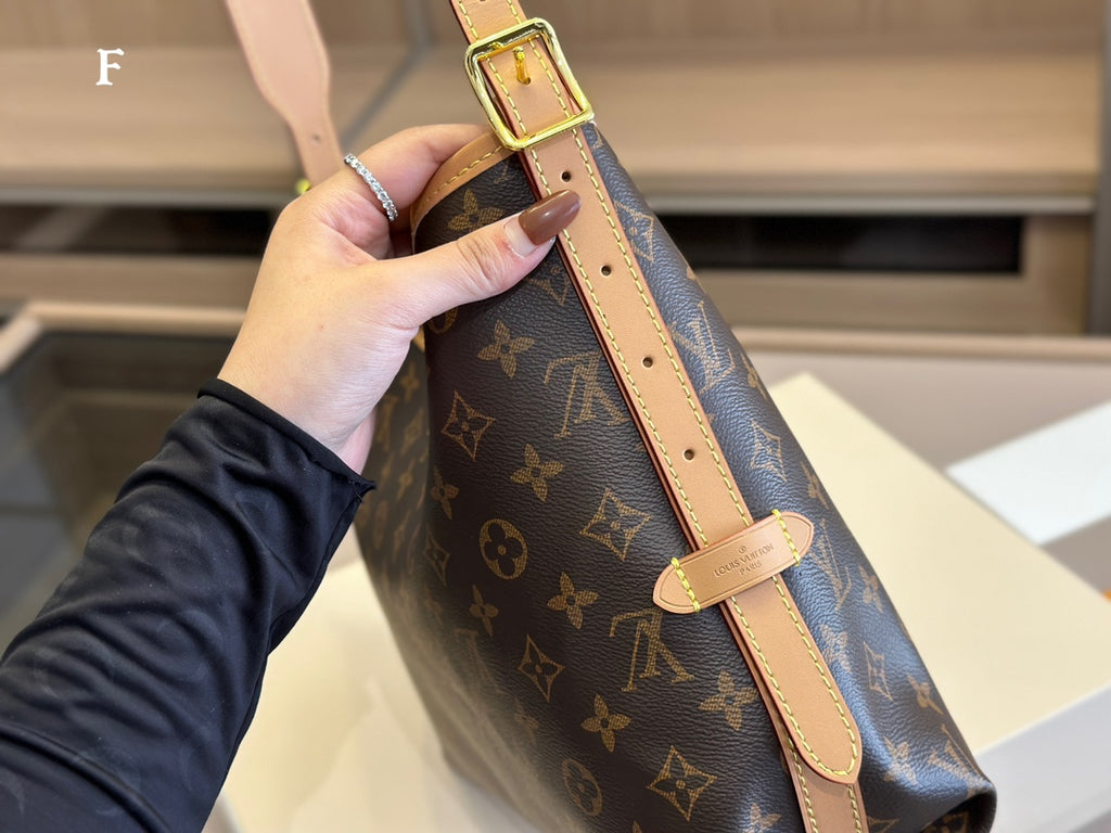 6XE136B Popular  leather bag 