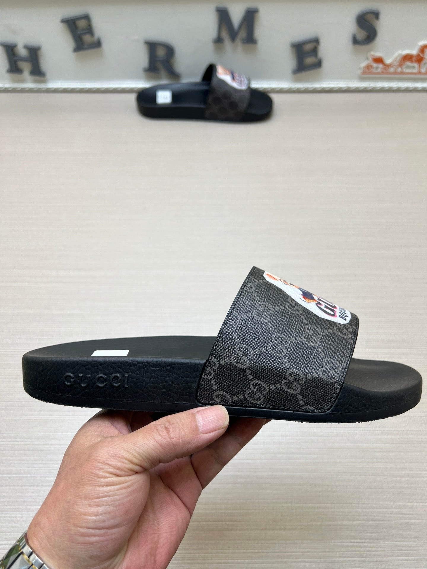5WB237Z Popular Slippers