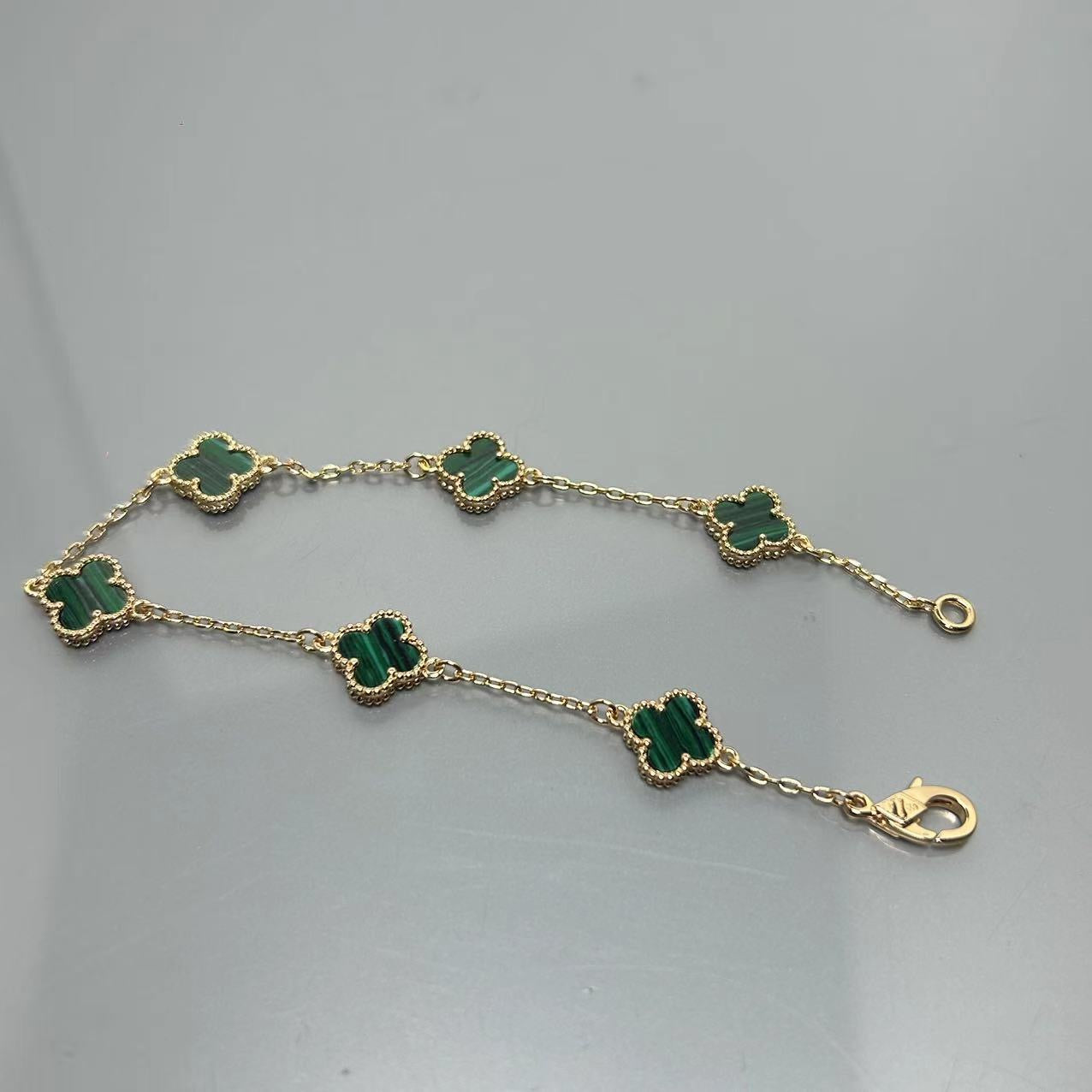 5XVA183K  Popular bracelets 6 flowers mini size 0.9cm flower