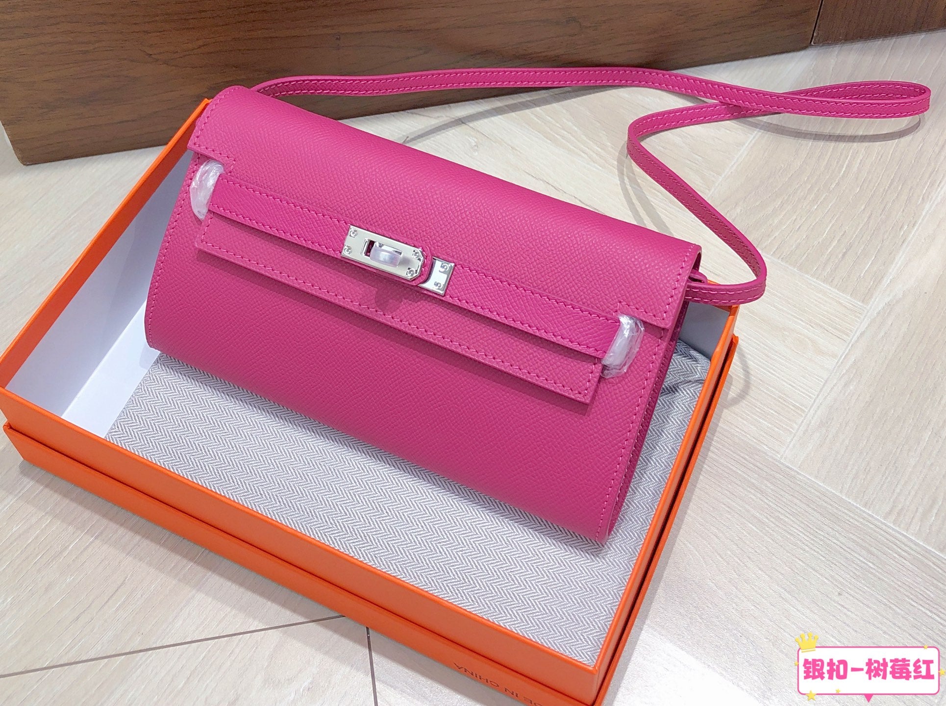 B1X66H10 Popular high-quality leather bag