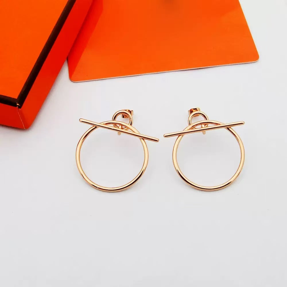 P56XH1E Popular Earrings