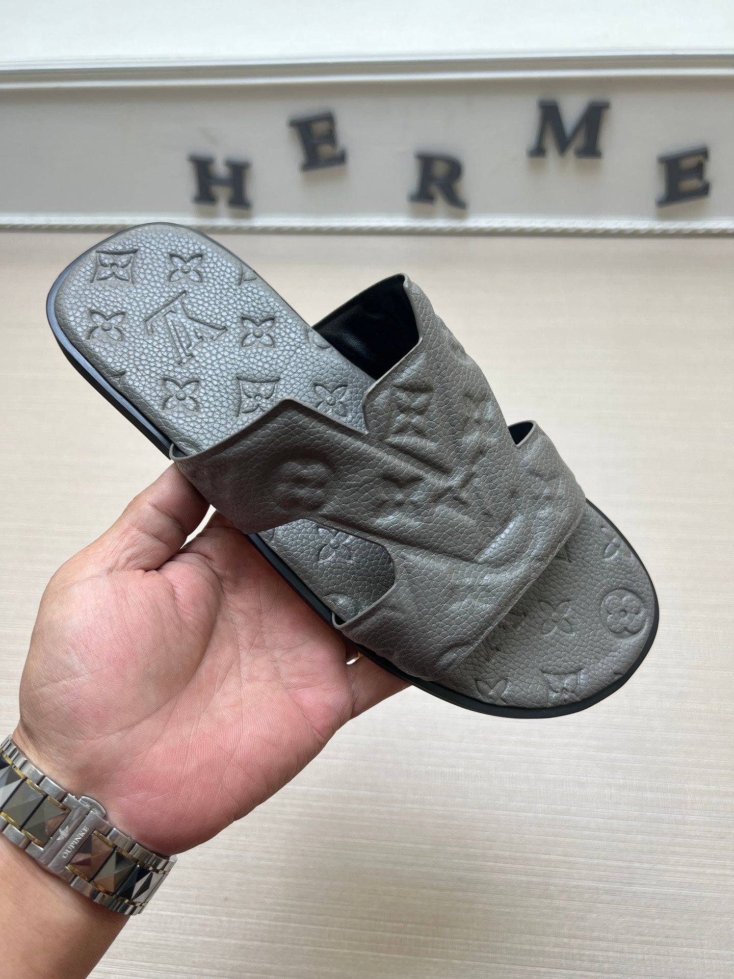 54E34Z Popular slippers