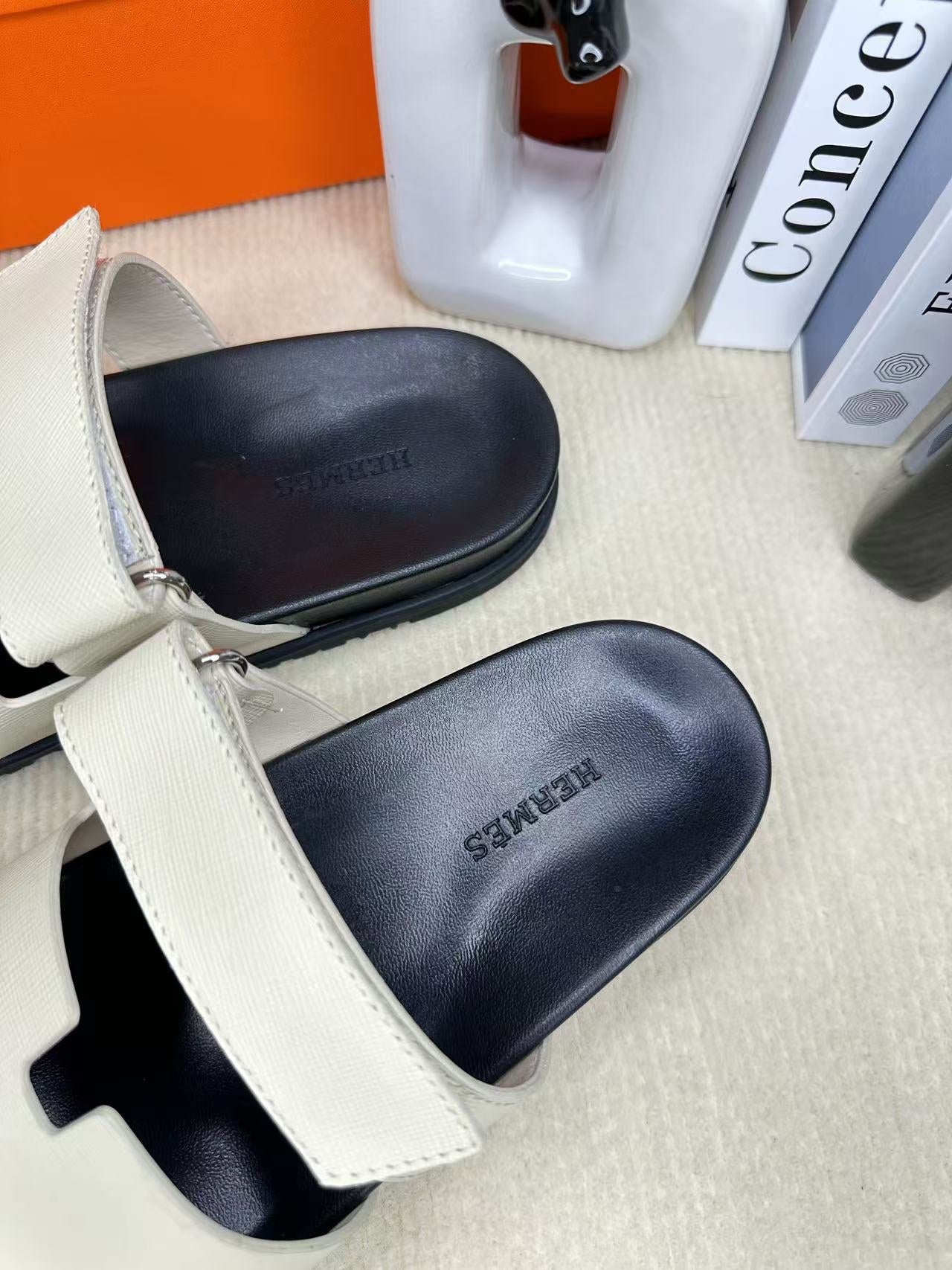 255QH28Z Popular leather shoes