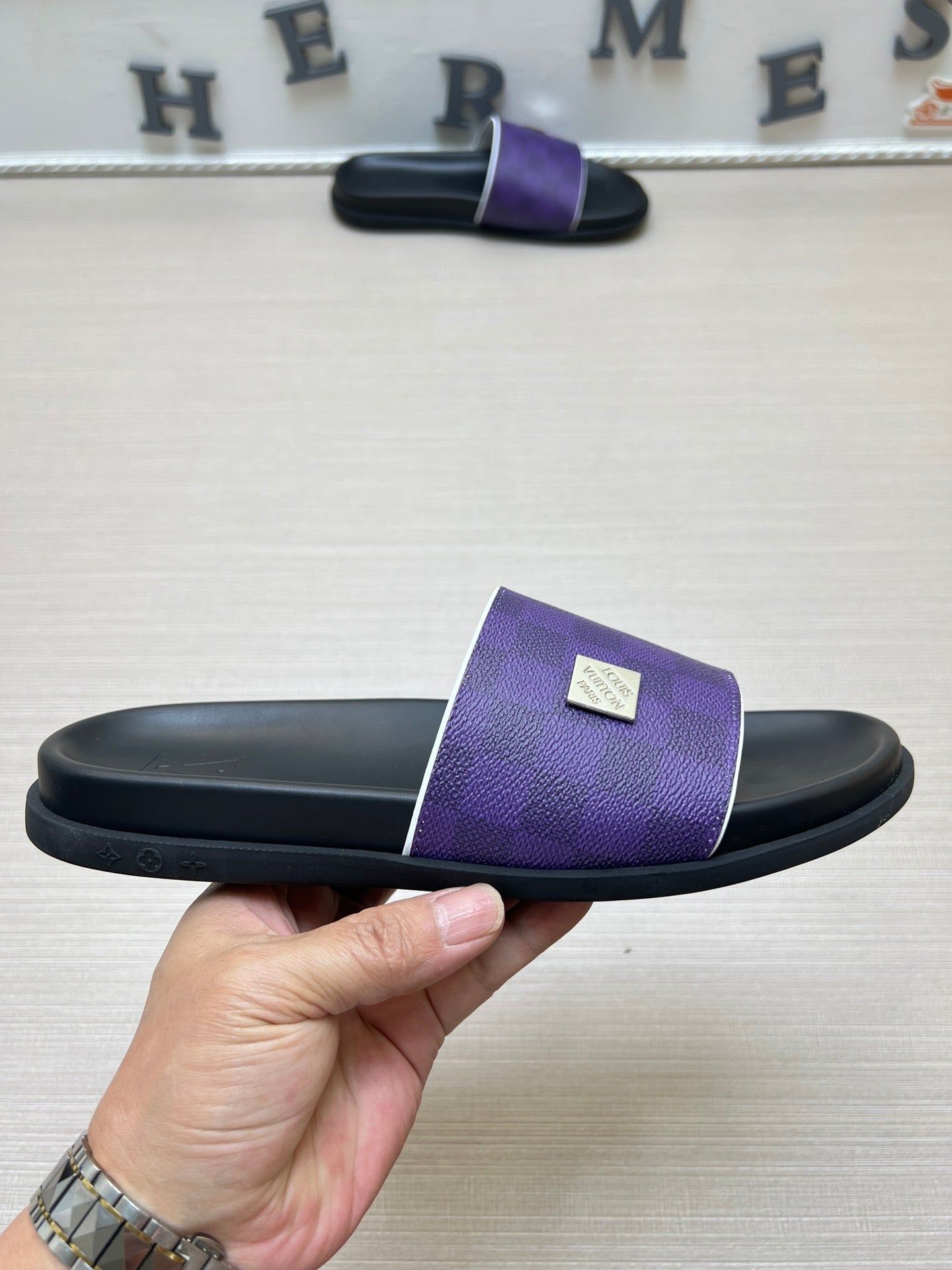54E69Z Popular slippers