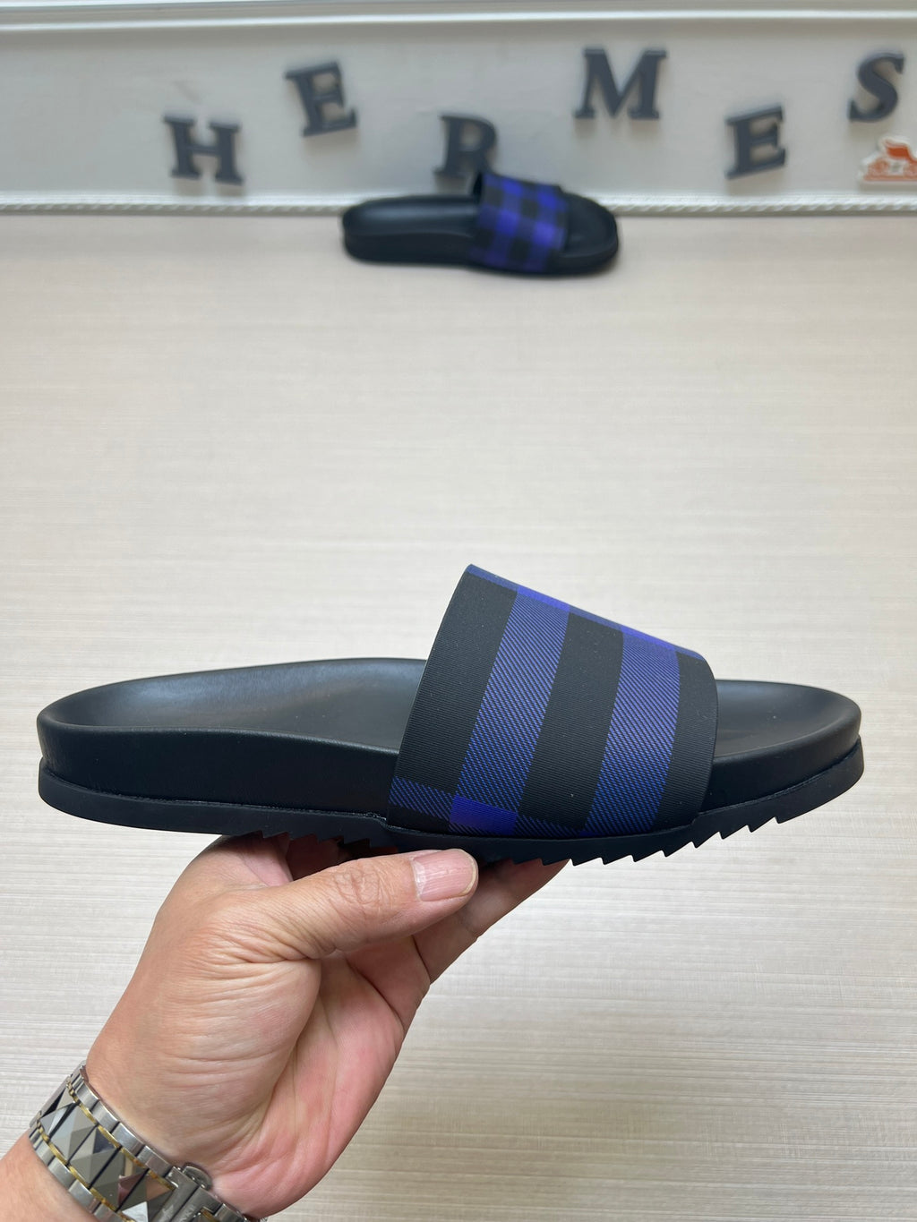 54R119Z Popular slippers
