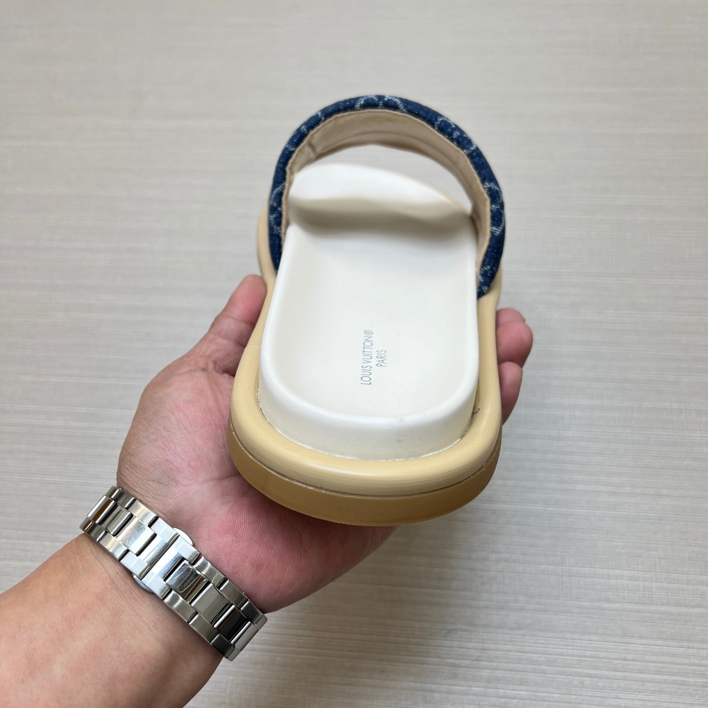 535ZE302Z Popular Slippers