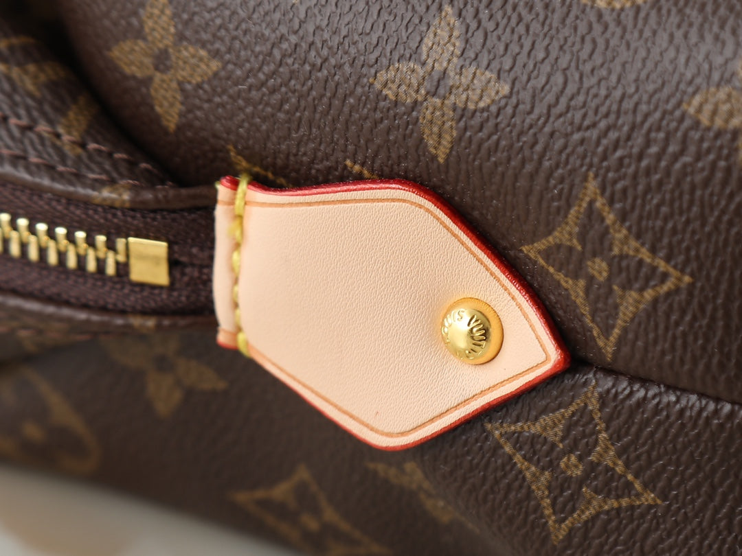 B1P46E112 Popular leather bag