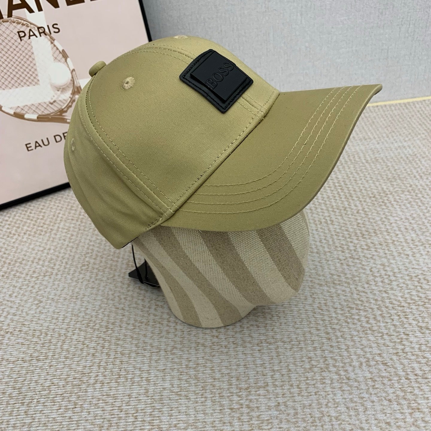 145QA3M  Popular hats