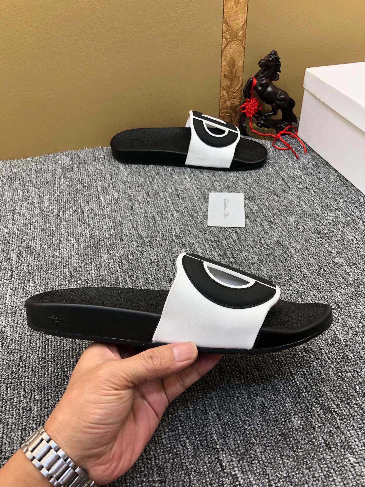 5LD216Z Popular Slippers
