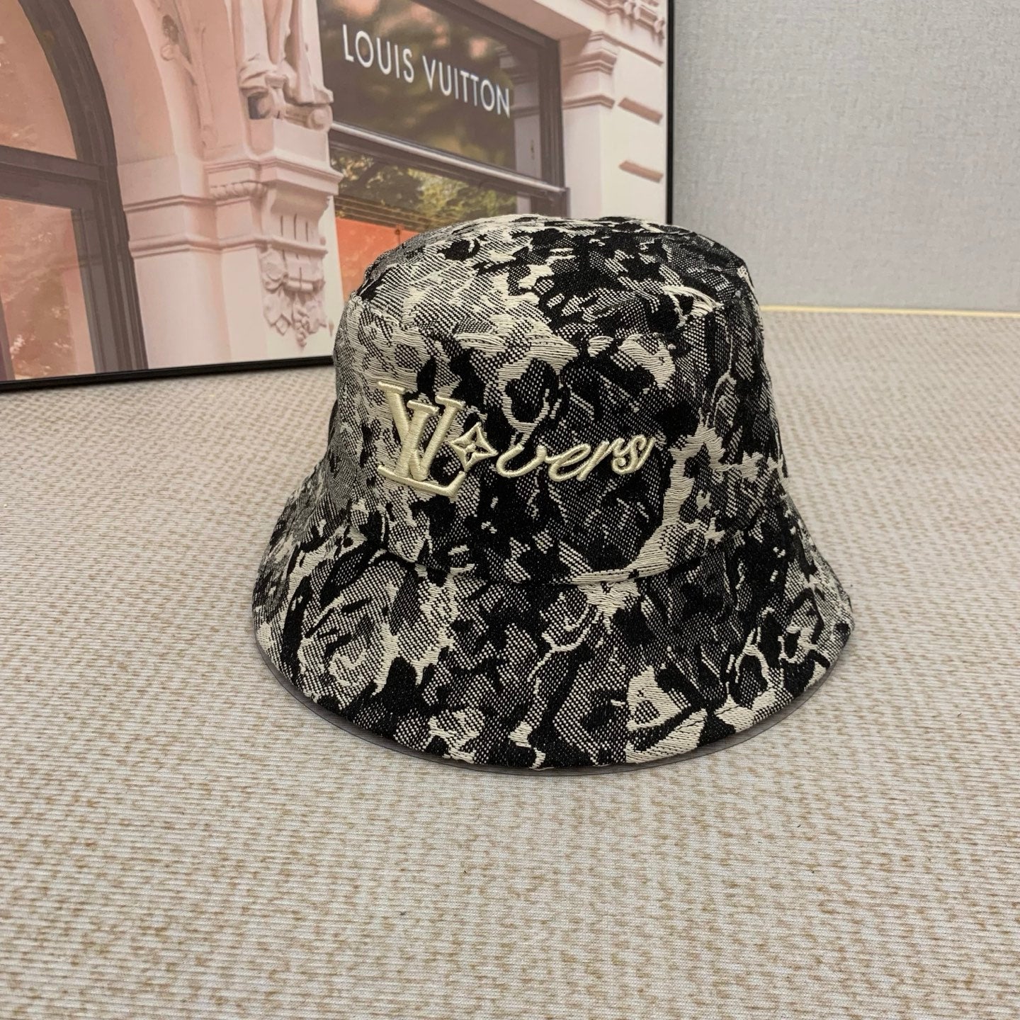 165NE6M Popular hats