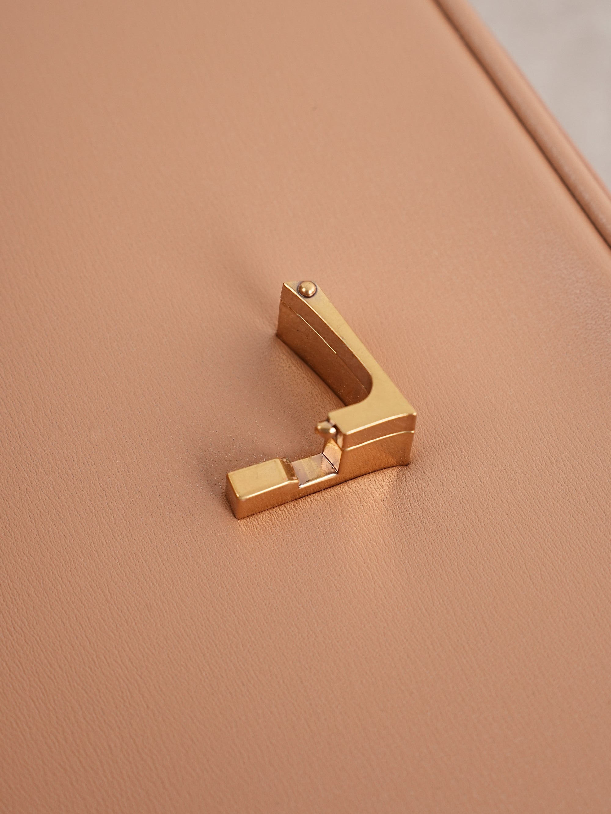 136NSL32B Popular leather bag