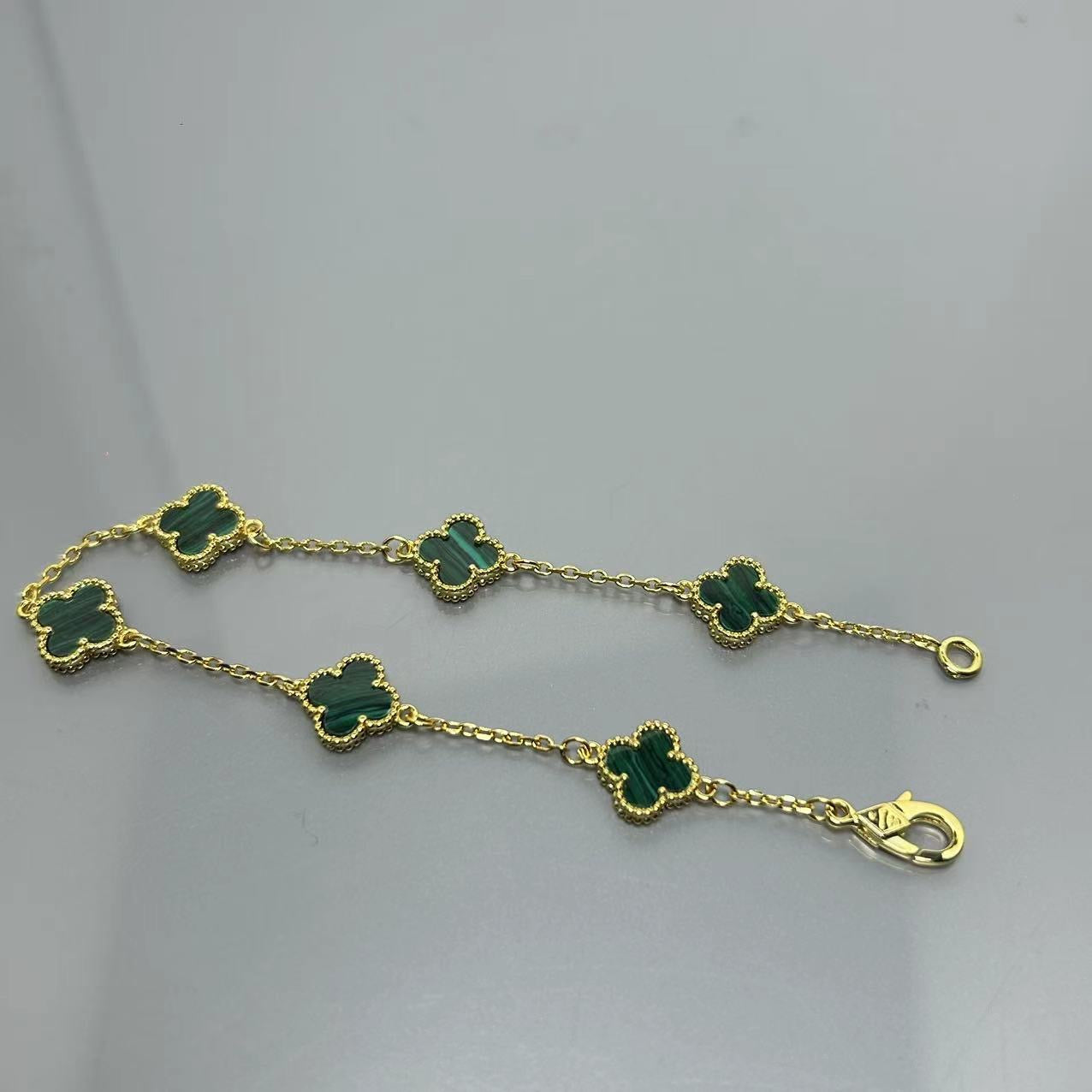 5XVA183K  Popular bracelets 6 flowers mini size 0.9cm flower