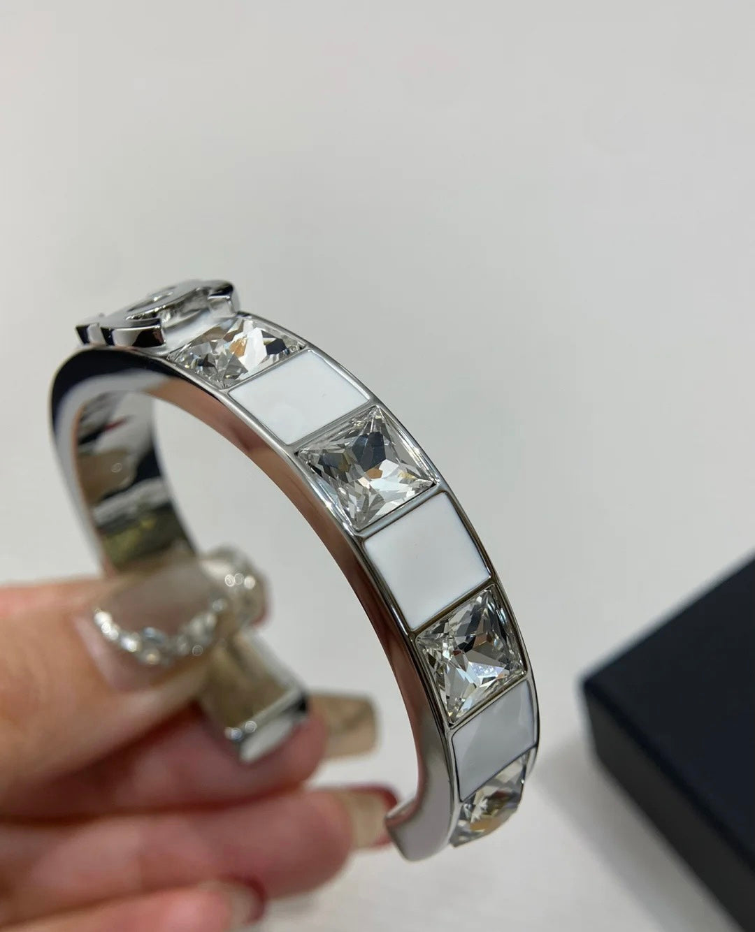 55QC76K  Popular Bracelets