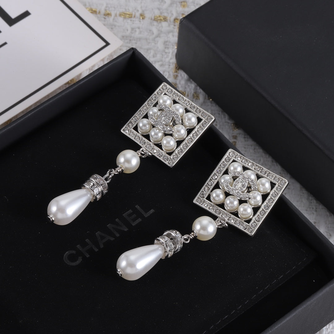 14C376E Popular Earrings