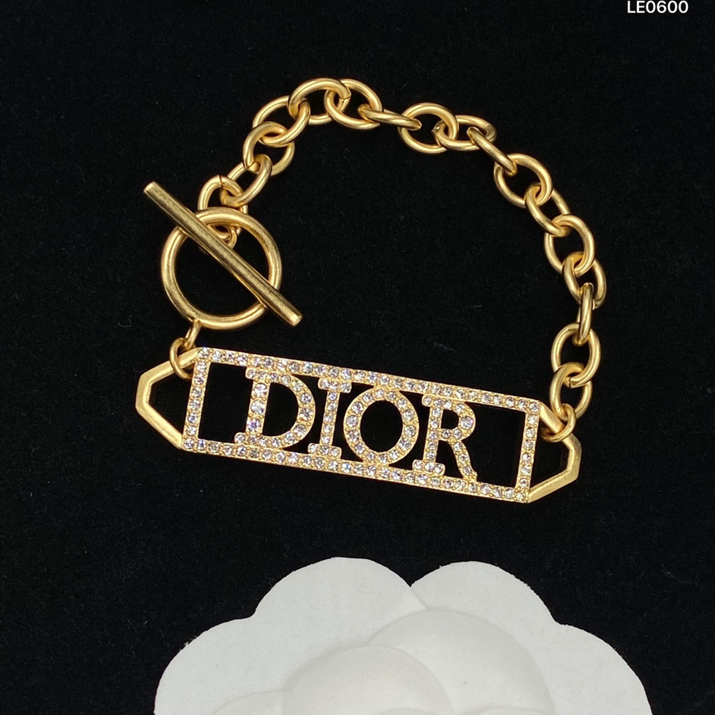 165ND7X Popular    Bracelets