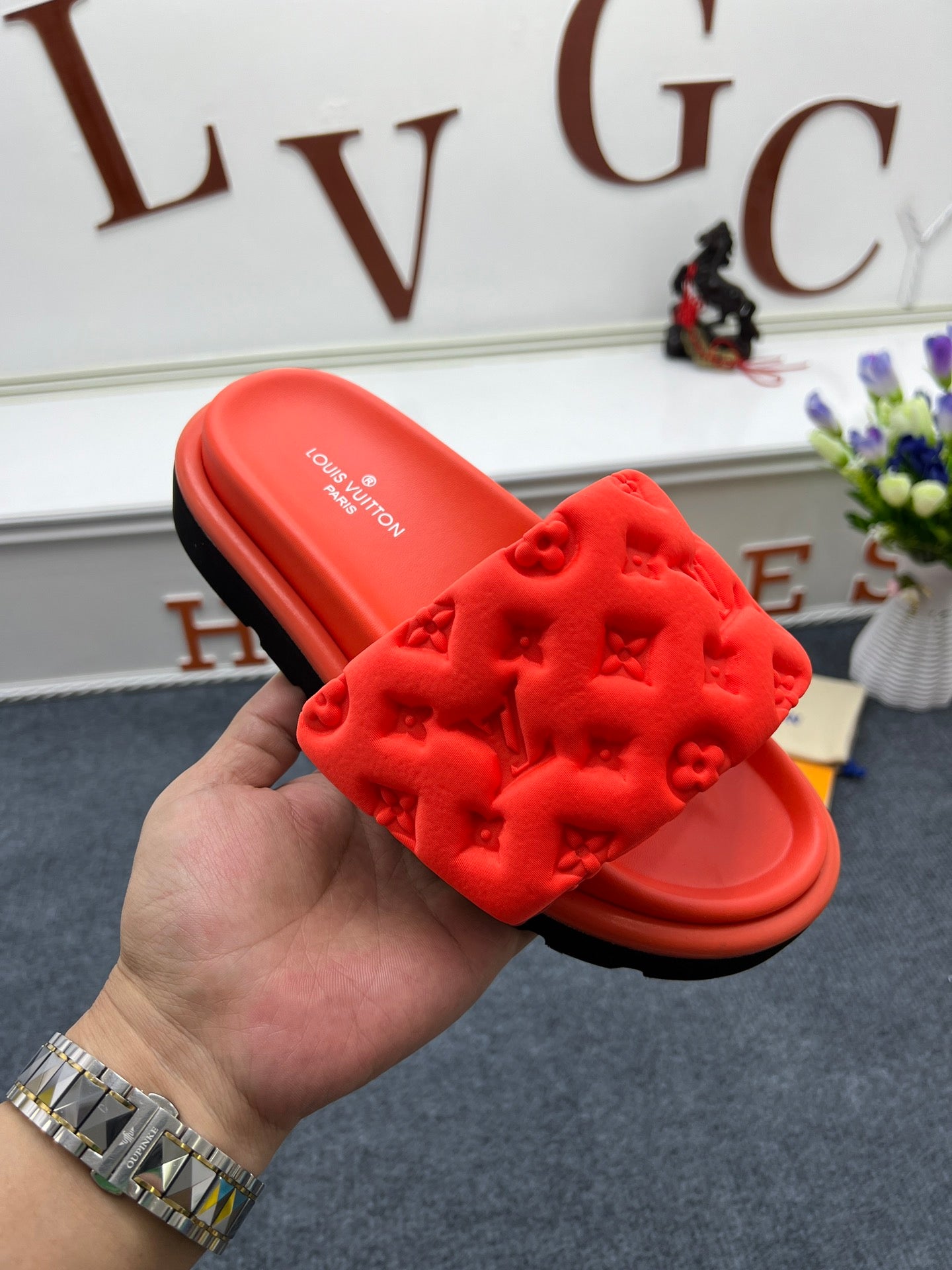 5YE115Z Popular Slippers