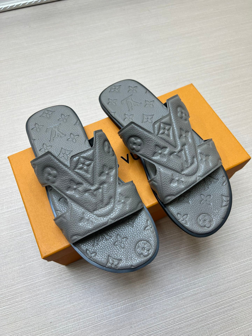 54E34Z Popular slippers