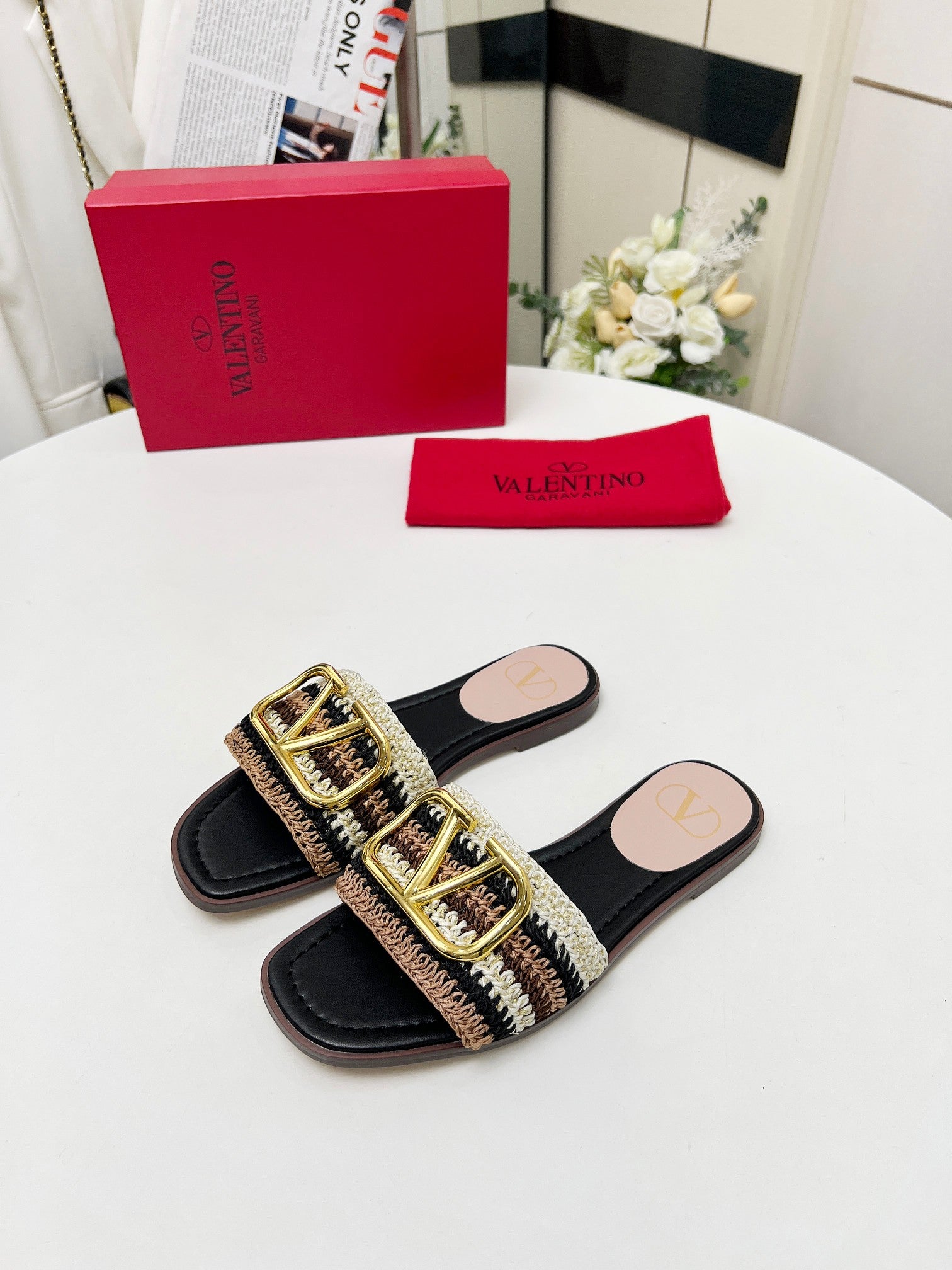 255QVL31Z Popular Slippers
