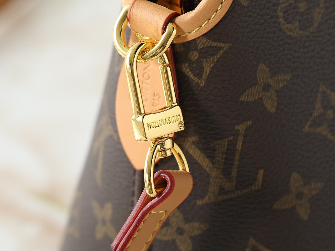 146PE107B Popular leather bag