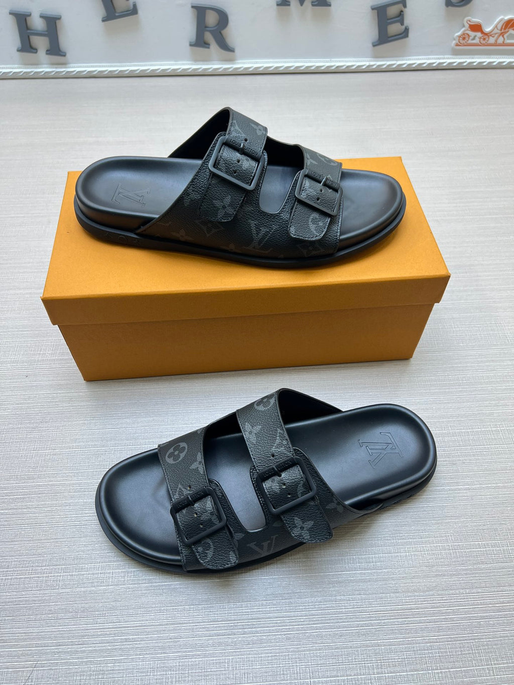 54E56Z Popular slippers