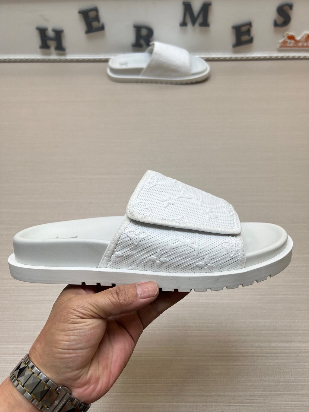 5WE253Z Popular Slippers