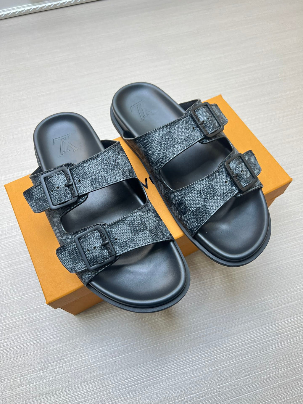 54E59Z Popular slippers