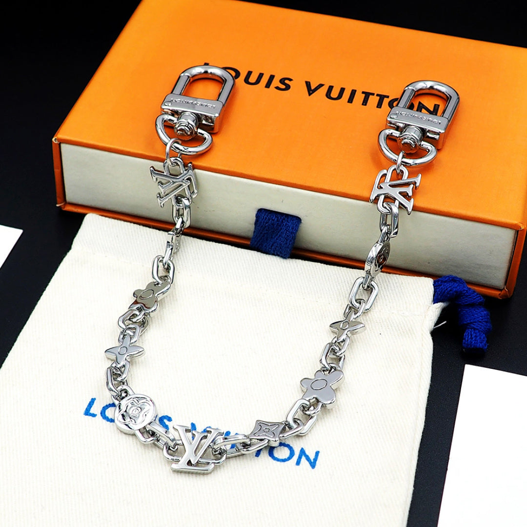 346RE46A Popular bag 's charms accessories