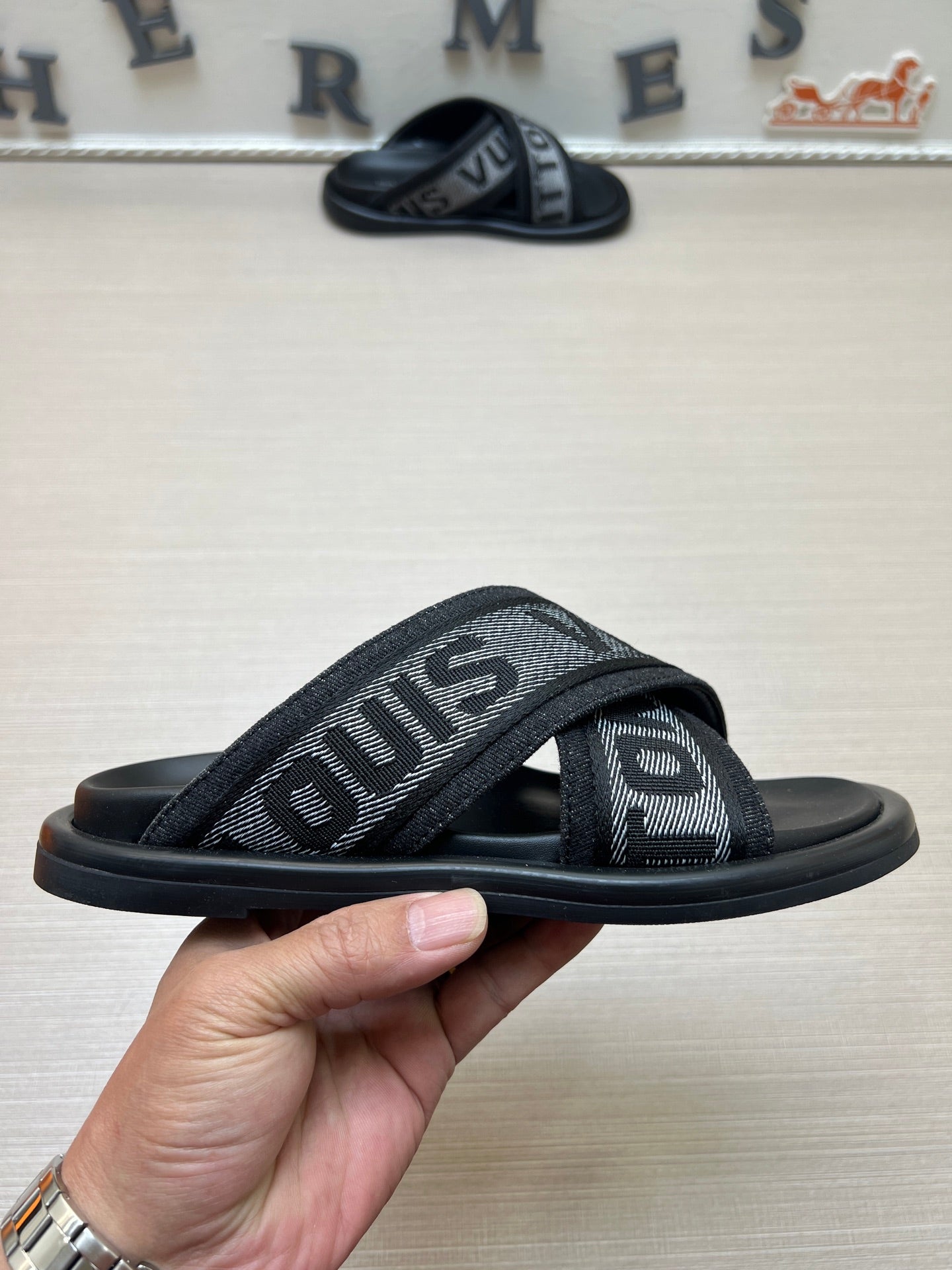 535ZE273Z Popular Slippers