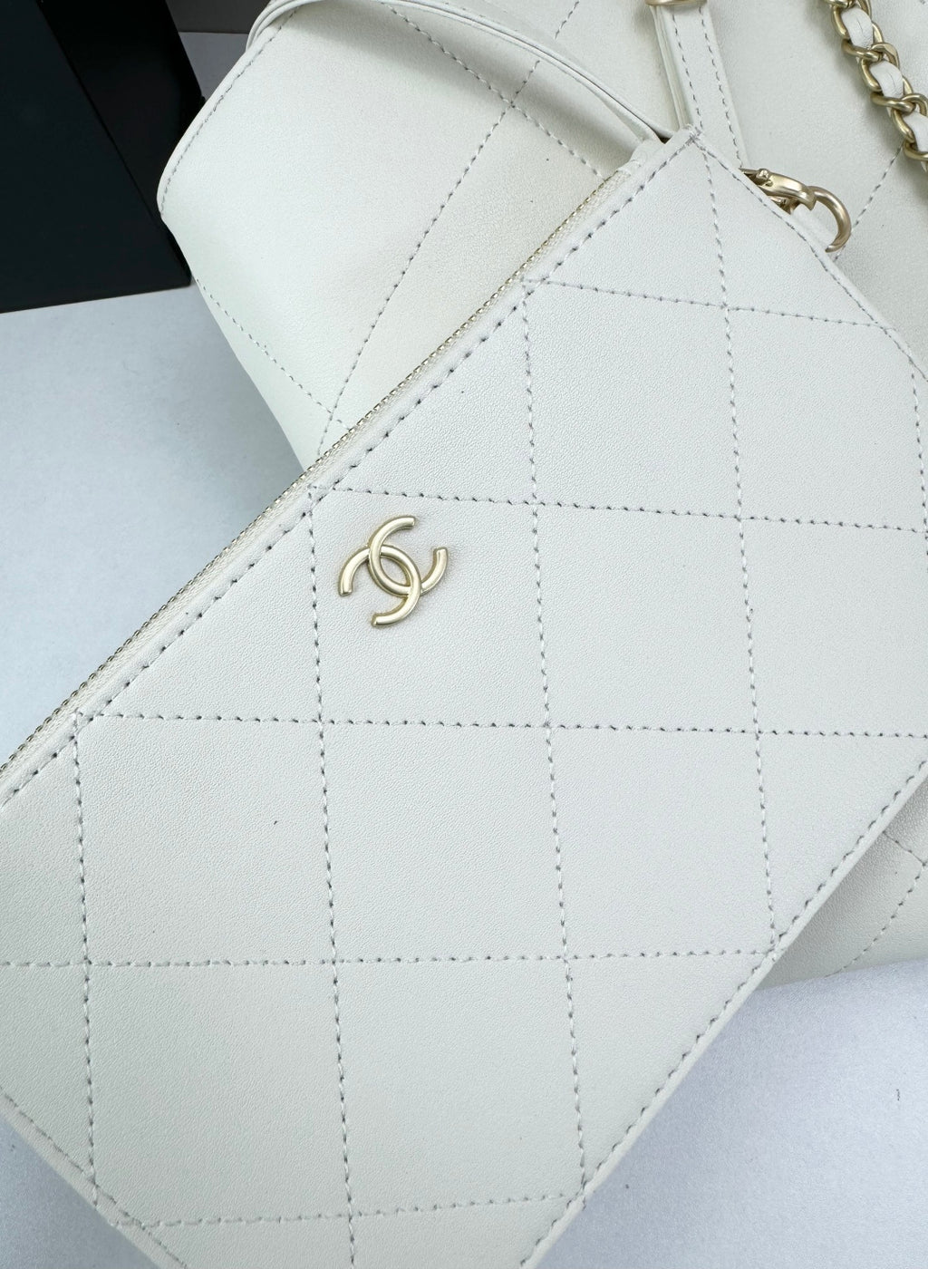 146PC11B Popular leather bag