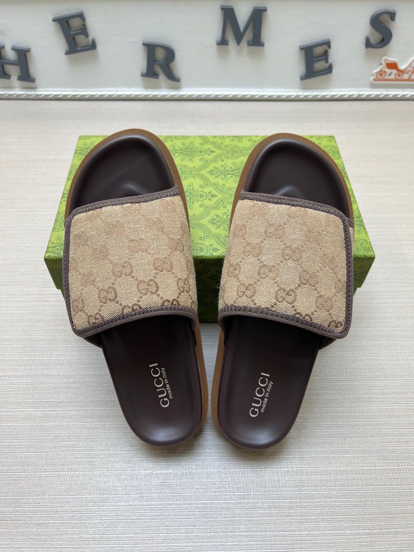 5LB231Z Popular Slippers