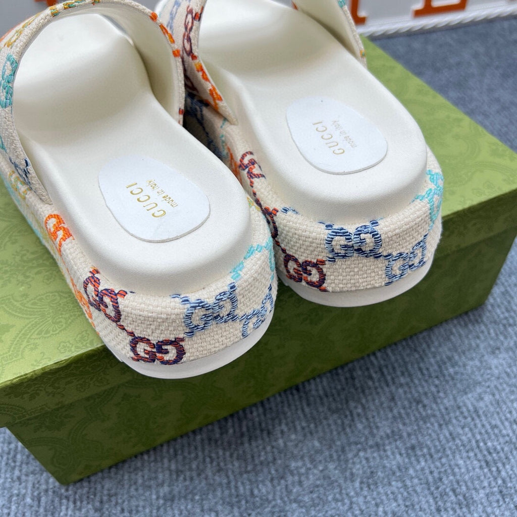 54B122Z Popular slippers  Sole thickness 5.5cm